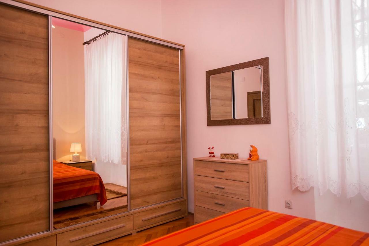 Emanuel Apartman Пула Екстер'єр фото