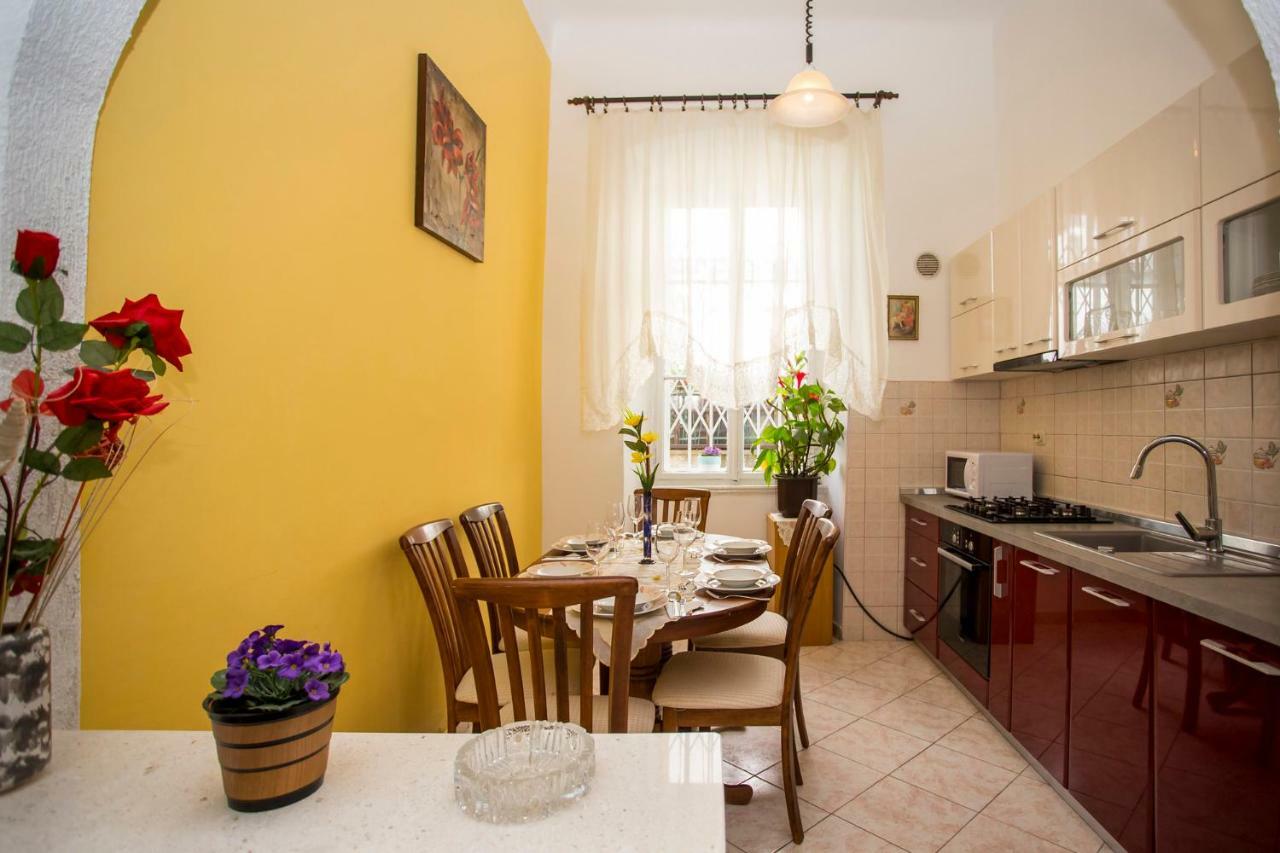 Emanuel Apartman Пула Екстер'єр фото